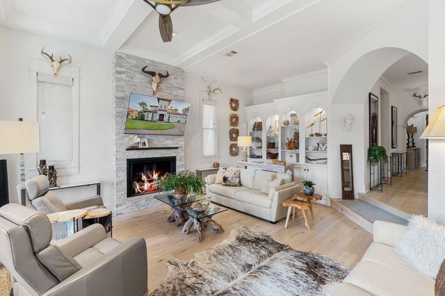 1821 N Baytowne Avenue, Miramar Beach, FL 32550