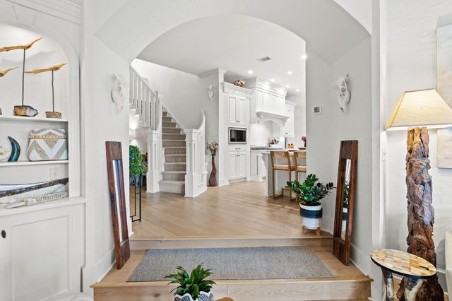 1821 N Baytowne Avenue, Miramar Beach, FL 32550