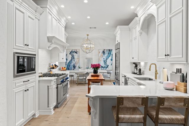 1821 N Baytowne Avenue, Miramar Beach, FL 32550