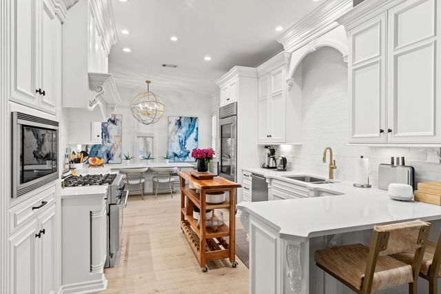 1821 N Baytowne Avenue, Miramar Beach, FL 32550