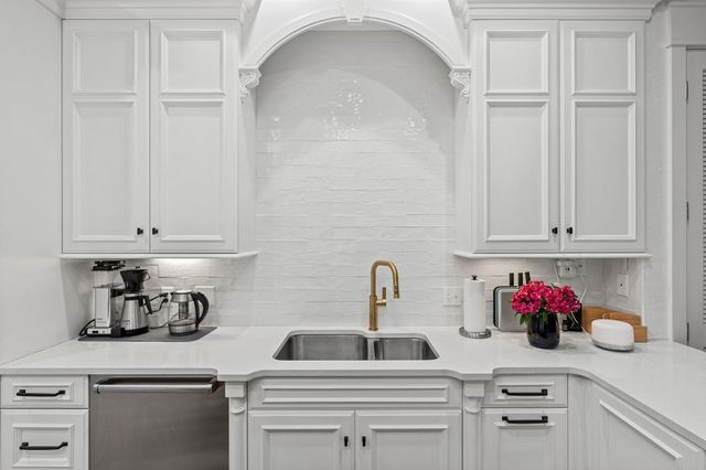 1821 N Baytowne Avenue, Miramar Beach, FL 32550