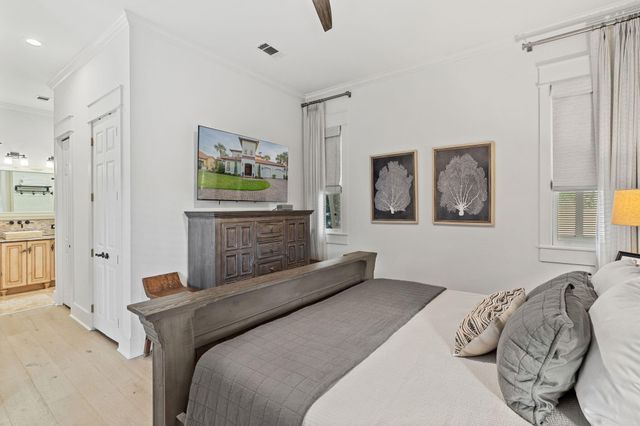 1821 N Baytowne Avenue, Miramar Beach, FL 32550