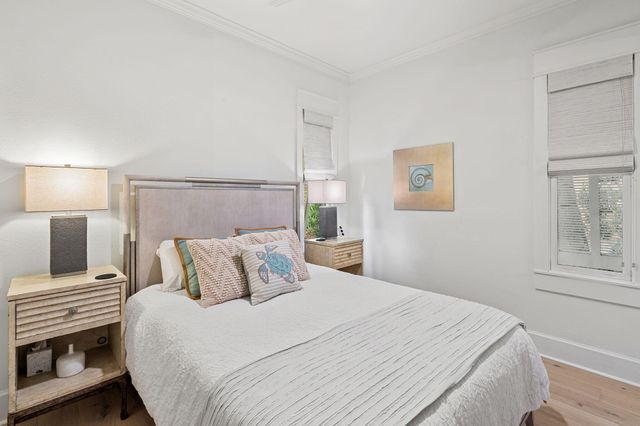 1821 N Baytowne Avenue, Miramar Beach, FL 32550