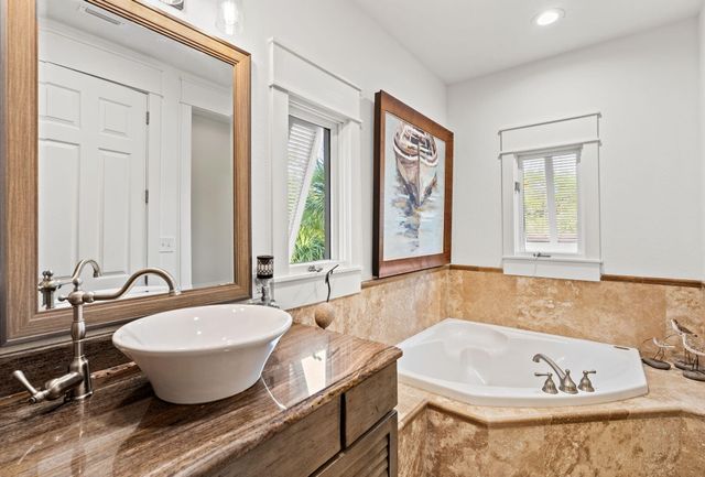 1821 N Baytowne Avenue, Miramar Beach, FL 32550