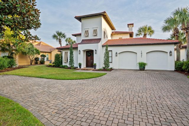 1821 N Baytowne Avenue, Miramar Beach, FL 32550