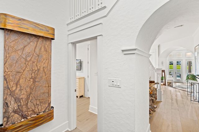 1821 N Baytowne Avenue, Miramar Beach, FL 32550