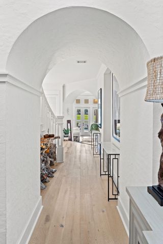 1821 N Baytowne Avenue, Miramar Beach, FL 32550