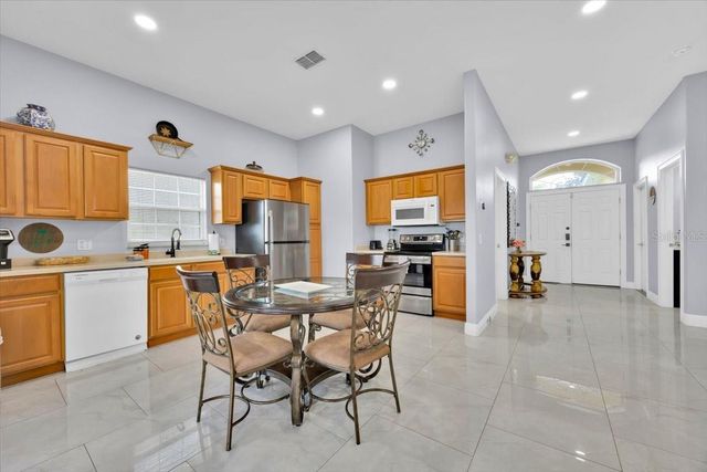 210 VISTA LOOP, Davenport, FL 33897