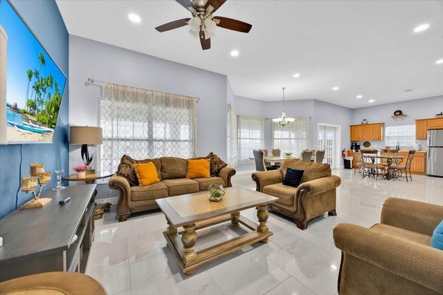 210 VISTA LOOP, Davenport, FL 33897