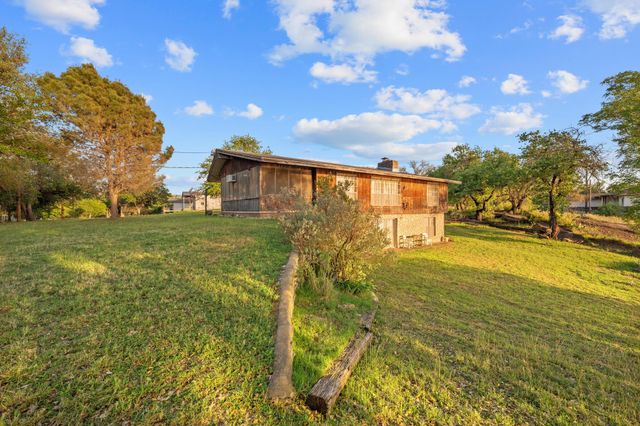 310 Castlehigh DR, Granite Shoals, TX 78654