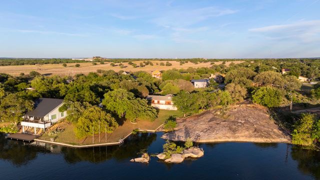 310 Castlehigh DR, Granite Shoals, TX 78654