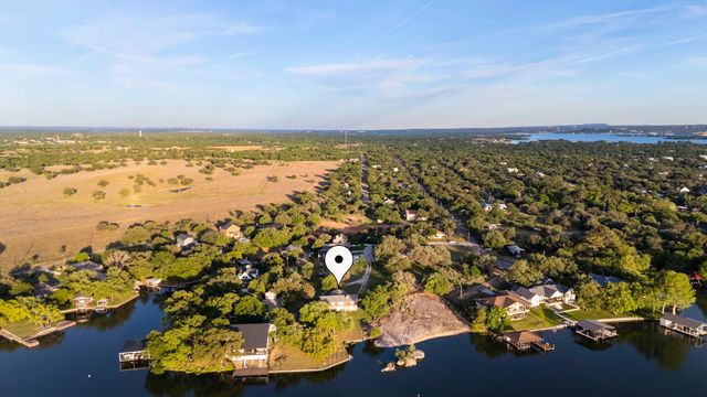310 Castlehigh DR, Granite Shoals, TX 78654