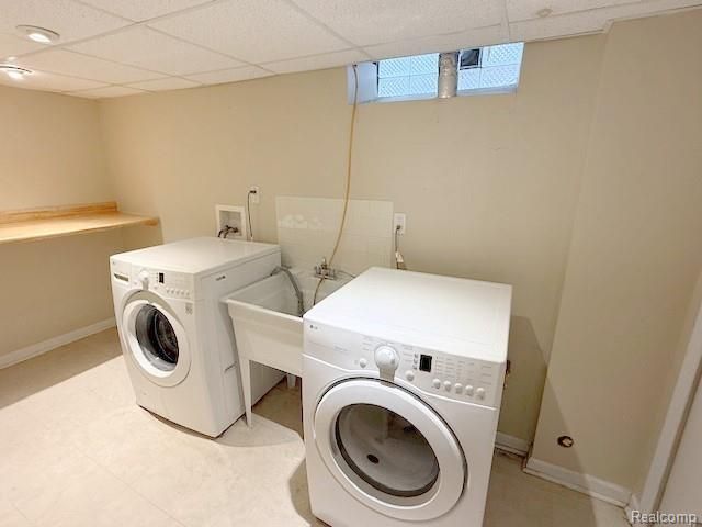 22835 Buckingham Street, Dearborn, MI 48128