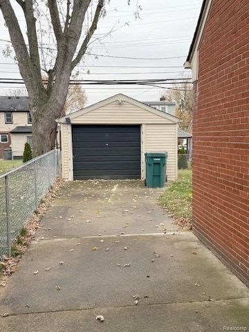 22835 Buckingham Street, Dearborn, MI 48128