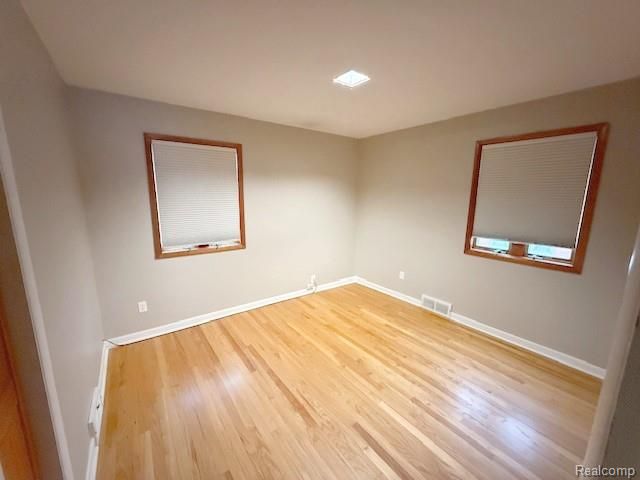 22835 Buckingham Street, Dearborn, MI 48128