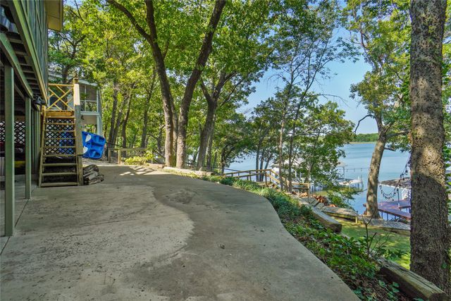 2147 Chaparral Drive, Gainesville, TX 76240