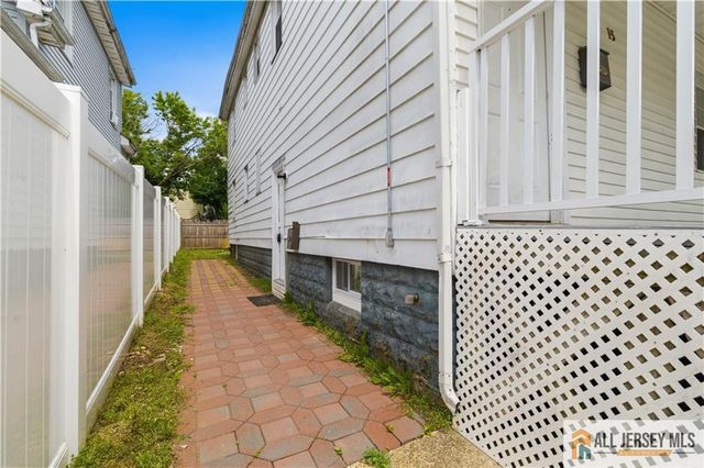 15 S Ward Street, New Brunswick, NJ 08901