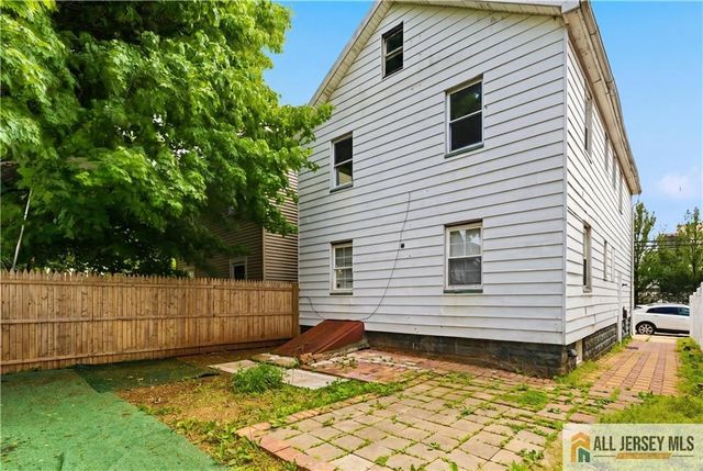 15 S Ward Street, New Brunswick, NJ 08901