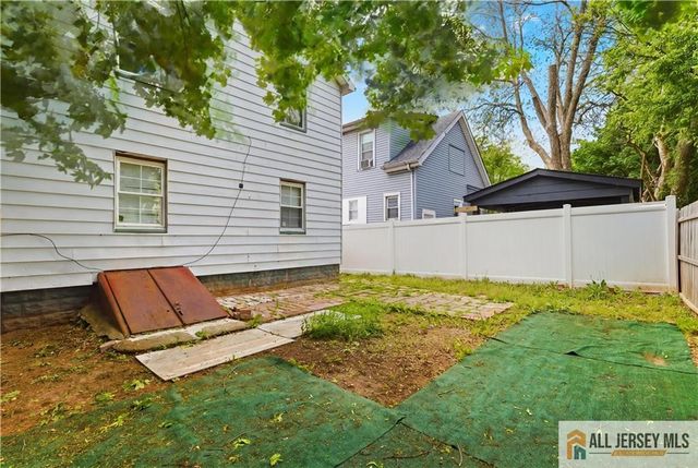 15 S Ward Street, New Brunswick, NJ 08901