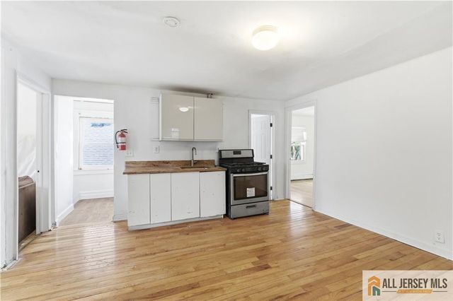 15 S Ward Street, New Brunswick, NJ 08901