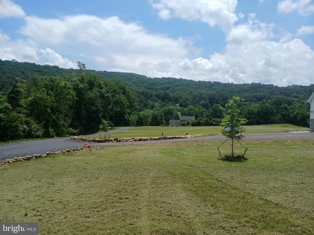 CAROLYNS WAY, Linden, VA 22642