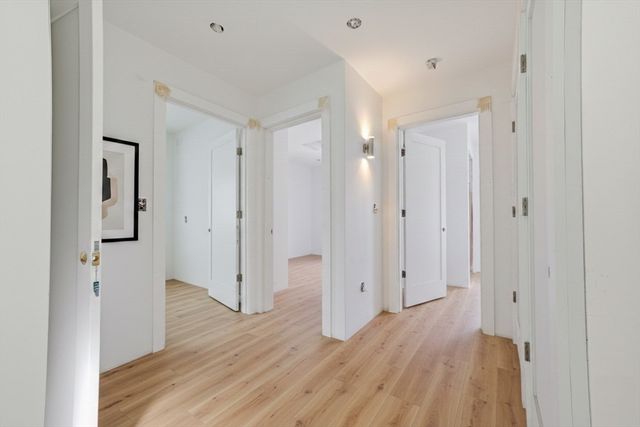 1035 Commonwealth Ave 501, Boston, MA 02215