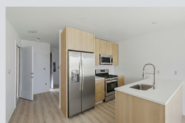 1035 Commonwealth Ave 501, Boston, MA 02215