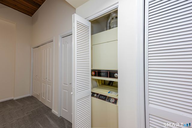 319 New Britain Road APT 215, Berlin, CT 06037