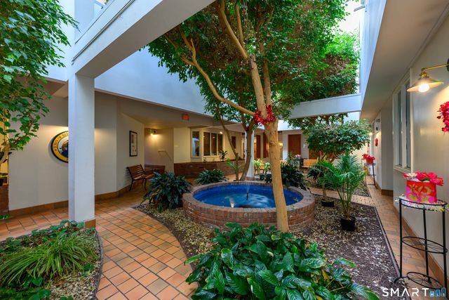 319 New Britain Road APT 215, Berlin, CT 06037