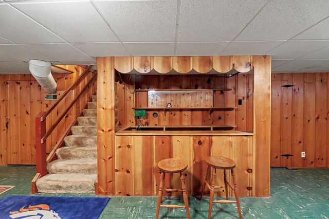 915 N Perry Ave, Wichita, KS 67203