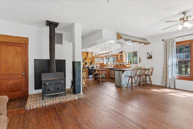 18708 NW 242ND STREET, High Springs, FL 32643