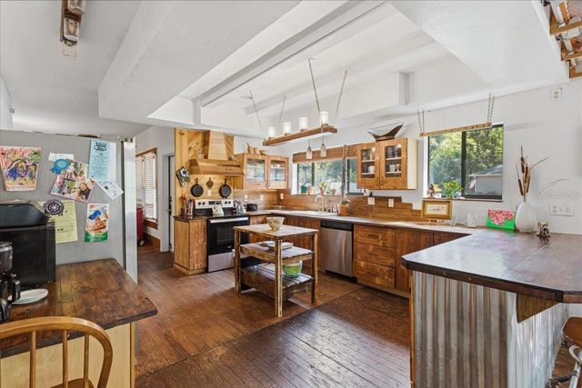 18708 NW 242ND STREET, High Springs, FL 32643