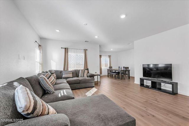 7523 Grassy Plains Drive, Reno, NV 89506