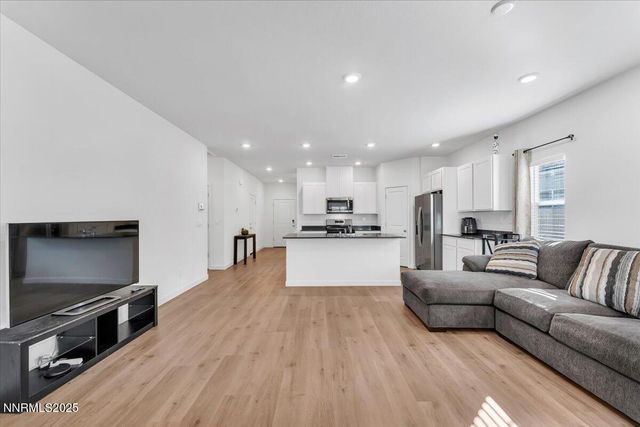 7523 Grassy Plains Drive, Reno, NV 89506