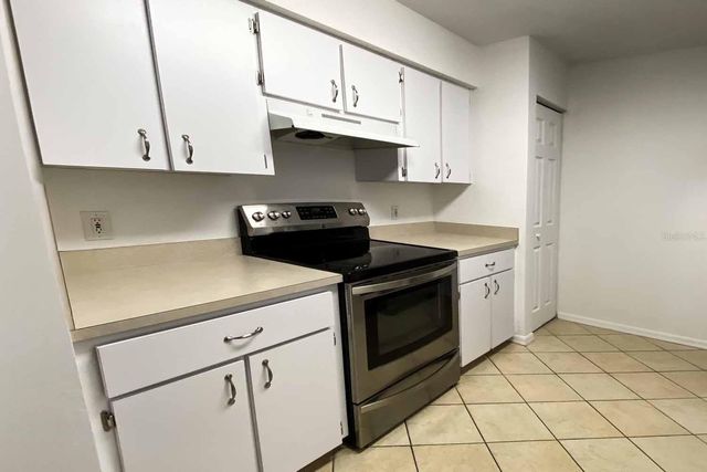 2525 NW 36TH LANE, Gainesville, FL 32605