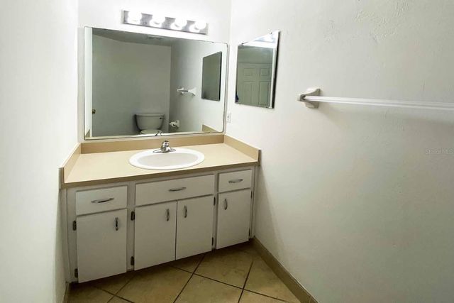 2525 NW 36TH LANE, Gainesville, FL 32605