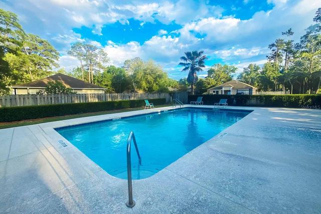 2525 NW 36TH LANE, Gainesville, FL 32605