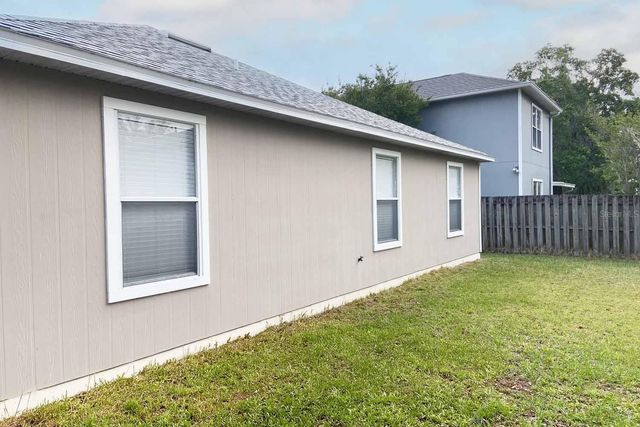 2525 NW 36TH LANE, Gainesville, FL 32605