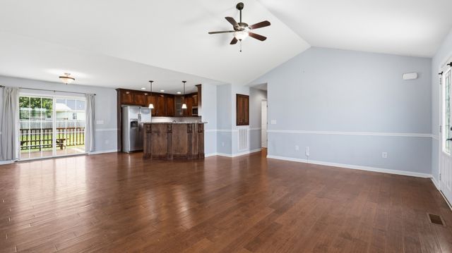171 Raspberry Dr, Winchester, TN 37398