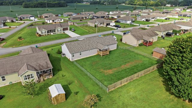 171 Raspberry Dr, Winchester, TN 37398