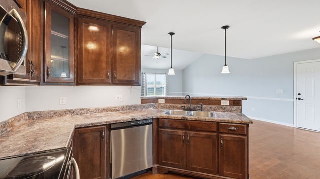 171 Raspberry Dr, Winchester, TN 37398