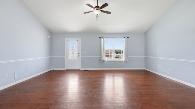 171 Raspberry Dr, Winchester, TN 37398