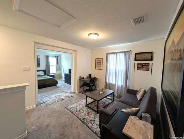 8555 Barefoot Lane, San Antonio, TX 78109