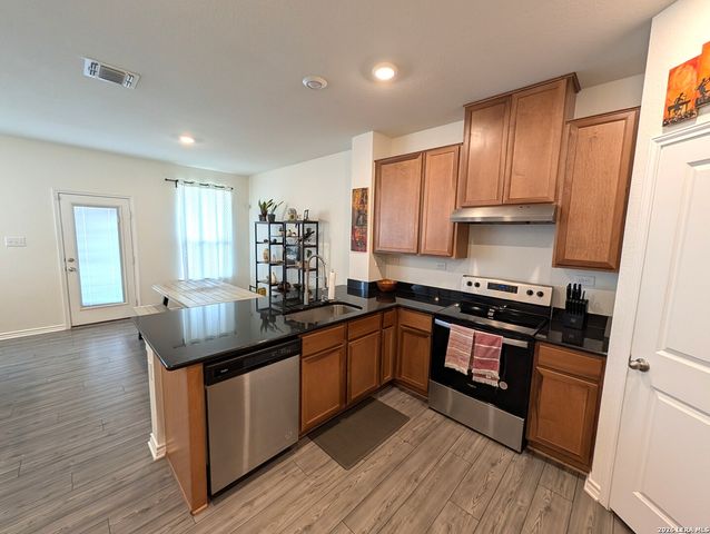 8555 Barefoot Lane, San Antonio, TX 78109