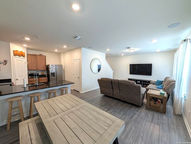 8555 Barefoot Lane, San Antonio, TX 78109