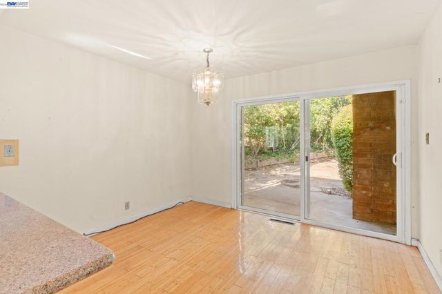 1350 Murchison Dr, Millbrae, CA 94030