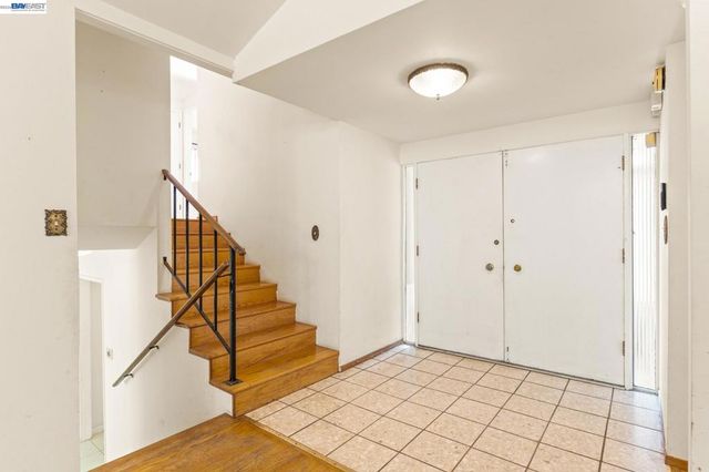 1350 Murchison Dr, Millbrae, CA 94030