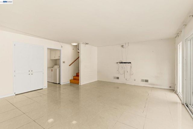 1350 Murchison Dr, Millbrae, CA 94030