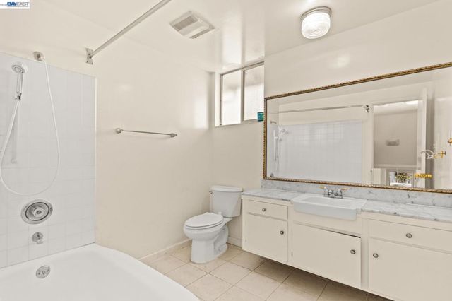 1350 Murchison Dr, Millbrae, CA 94030