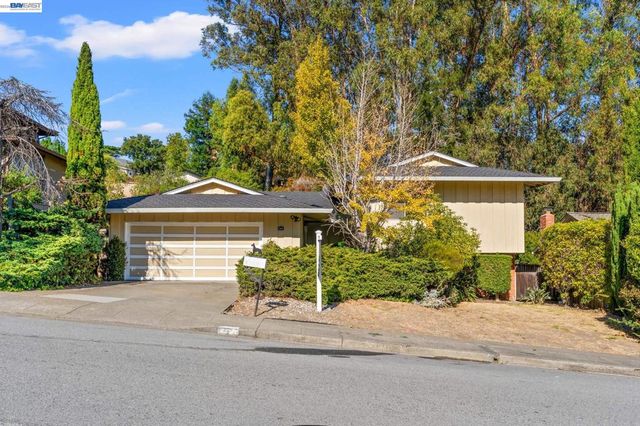 1350 Murchison Dr, Millbrae, CA 94030